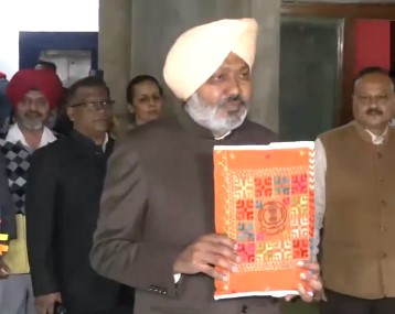 पंजाब सरकार ने 2024-25 के लिए 2 लाख करोड़ रुपये का बजट पेश किया