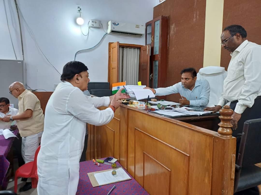 लोकसभा चुनाव : बिहार की 5 सीटों के लिए 86 उम्मीदवारों ने नामांकन पत्र दाखिल किया