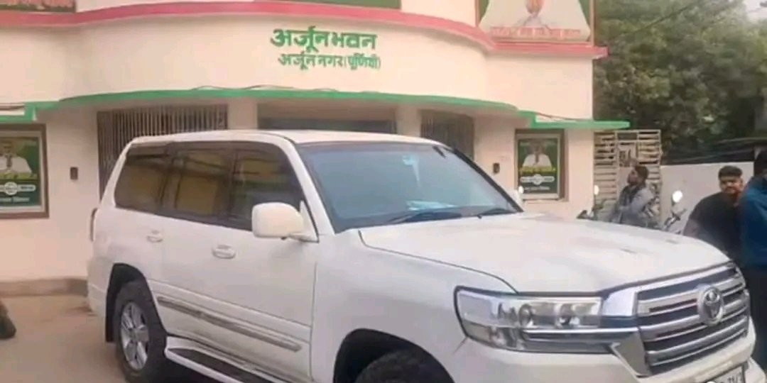 पप्पू यादव को गिफ्ट में मिली बुलेट प्रूफ लैंड क्रूजर, रॉकेट लांचर का भी नहीं होगा असर