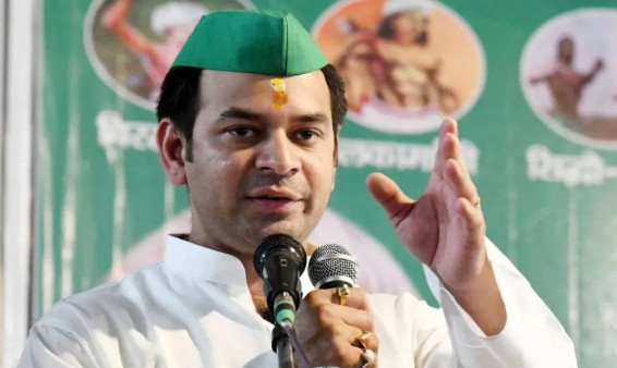 तेज प्रताप यादव ने थाने में दर्ज कराई FIR, धमकी देने और बदनाम करने का लगाया आरोप