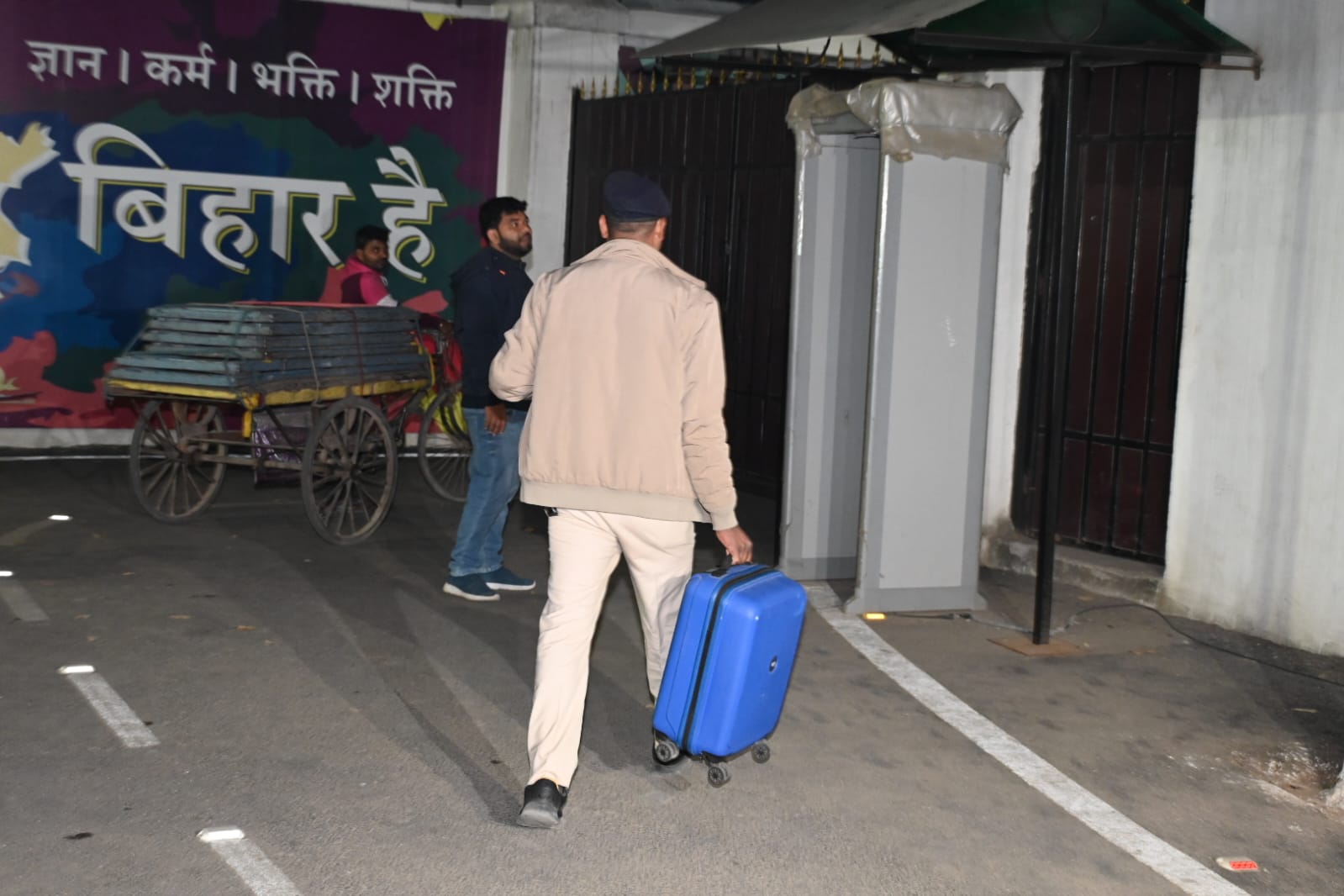 आरजेडी विधायक और एमएलसी 40 घंटे तक तेजस्वी आवास में रहेंगे, खाने-पीने का भी इंतजाम