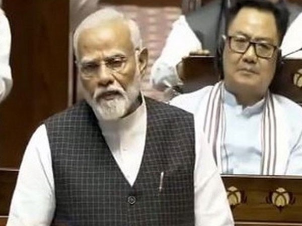 राज्यसभा में बोले पीएम मोदी,  5 वर्ष में गरीबी की लड़ाई में जीत हासिल करेंगे