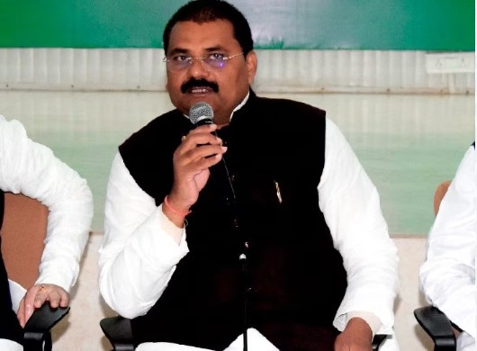 एजेंसी चलाते हैं प्रशांत किशोर, पीके पर भड़की जेडीयू; तेजस्वी यादव को भी लिया आड़े हाथ