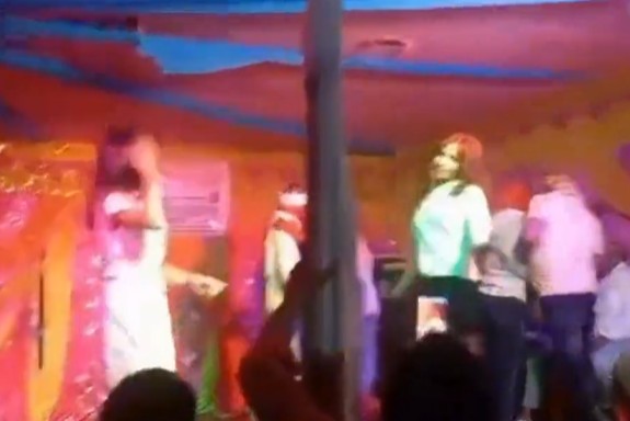 मां के श्राद्ध में बार बालाओं का डांस, फिर हर्ष फायरिंग; सिर में गोली लगने से युवक की मौत