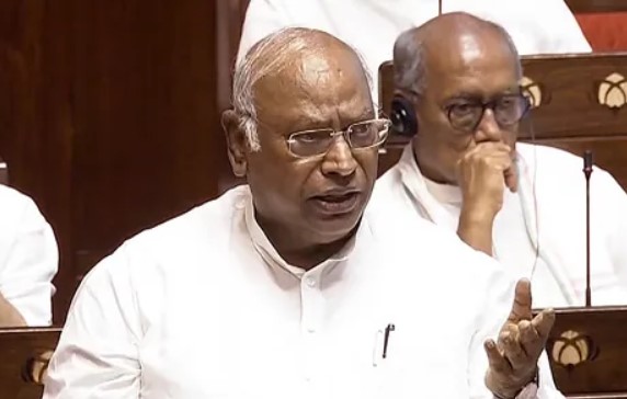 कांग्रेस प्रमुख का दावा, प्रधानमंत्री ने सदन में गलतबयानी की; झूठ बोलना PM कीआदत बन गई