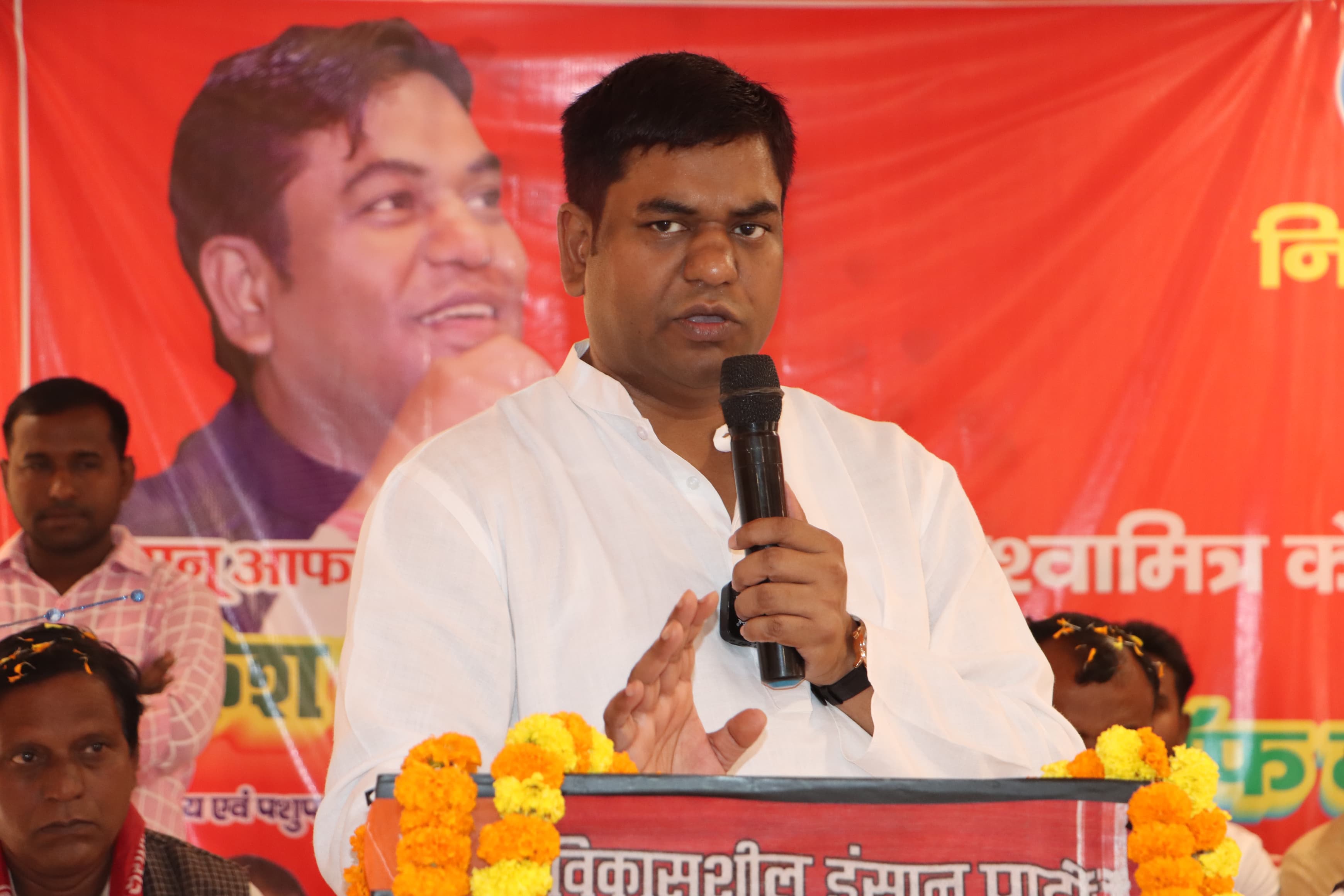 मुकेश सहनी ने बीजेपी पर बोला जोरदार हमला, कहा- मुझसे डरते हैं, इसलिये रोकते हैं