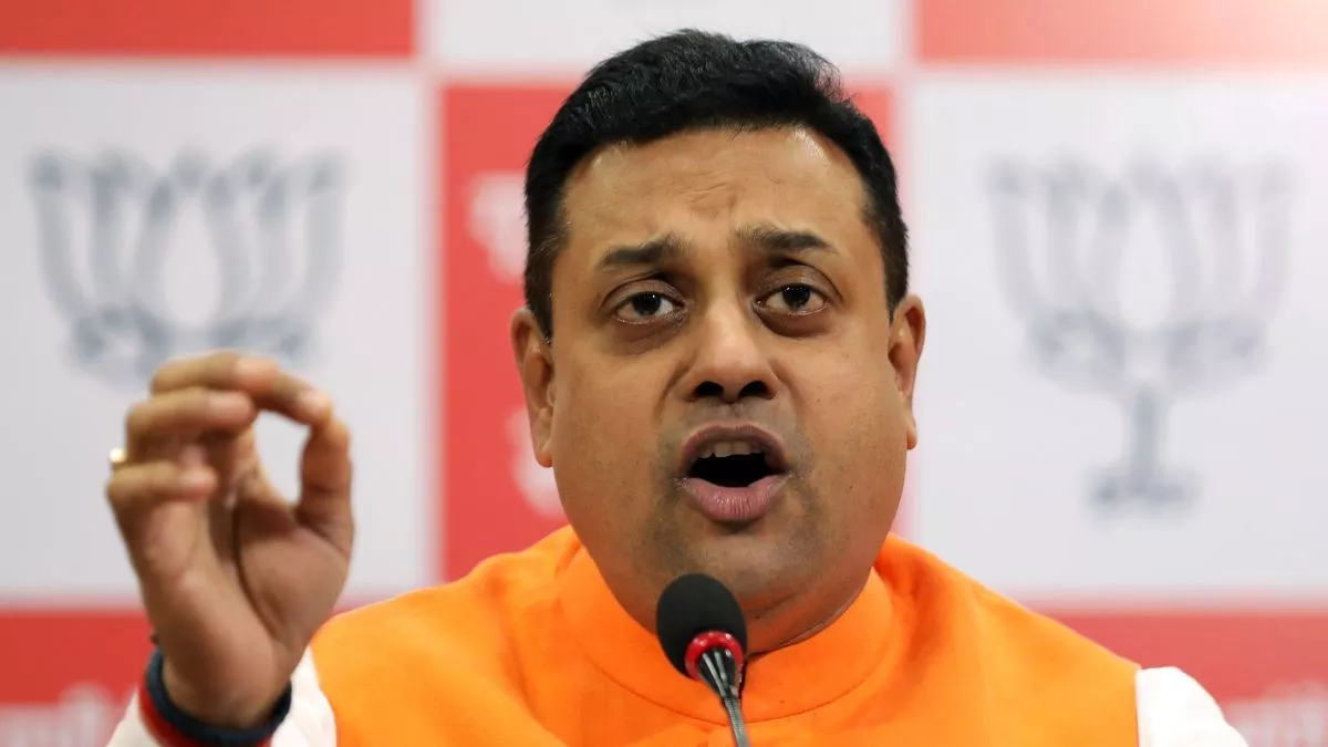 कांग्रेस-राकांपा हैं लूट, भ्रष्टाचार के सबसे बड़े खिलाड़ी; 235 करोड़ गबन कर चुनाव में किए खर्च, BJP का आरोप