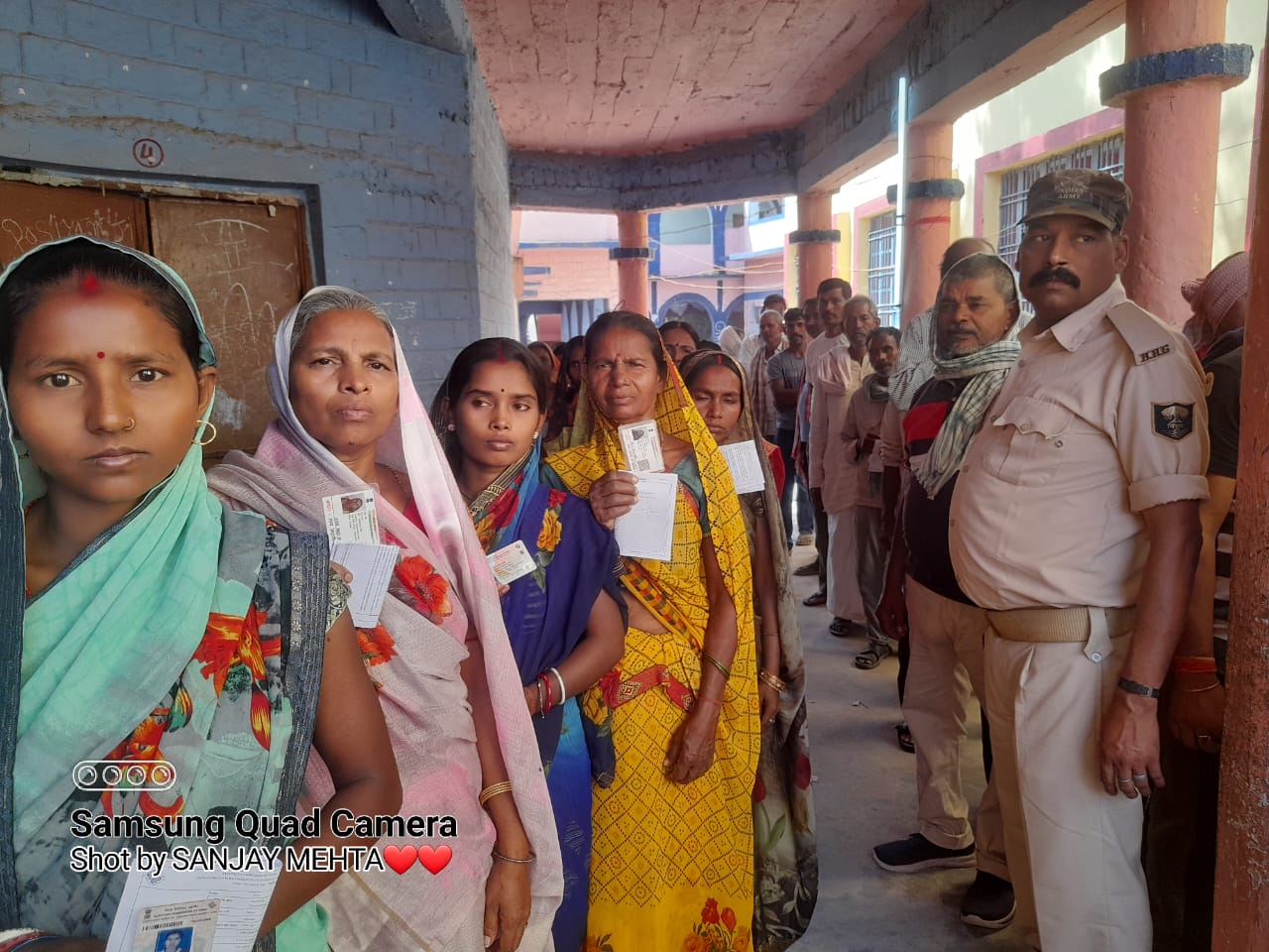 बिहार की चार लोकसभा सीटों पर मतदान जारी, 75 लाख से अधिक वोटर 38 उम्मीदवारों की किस्मत का करेंगे फैसला