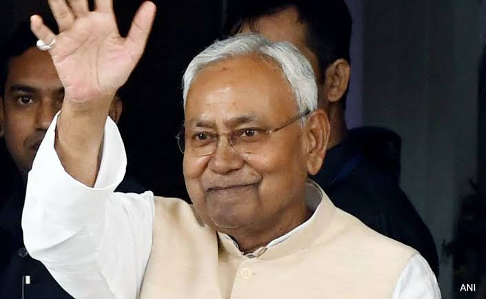 बिहार में हर परिवार को 100 यूनिट मुफ्त बिजली,नीतीश सरकार का बड़ा चुनावी तोहफा