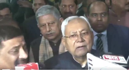 नीतीश कुमार एनडीए में लौटे, रिकॉर्ड 9वीं बार बिहार के मुख्यमंत्री पद की शपथ ली