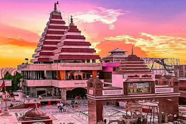 रामनवमी को लेकर पटना के प्रसिद्ध हनुमान मंदिर में तैयारियाँ जोड़ो पर ,रात के सवा दो बजे खुल जाएगा गर्भगृह का पट 