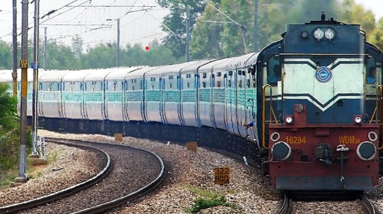 आम रेल यात्रियों के लिए गुड न्यूज, इंडियन रेलवे कराएगी 10 हजार नॉन-एसी कोच का निर्माण