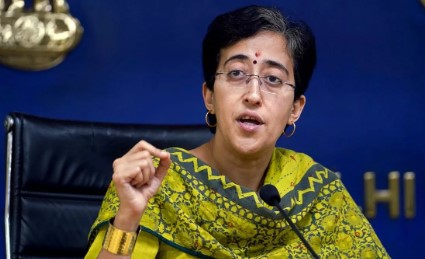 चुनाव आयोग क्या भाजपा का सहायक संगठन है, कारण बताओ नोटिस जारी करने पर बोलीं आतिशी