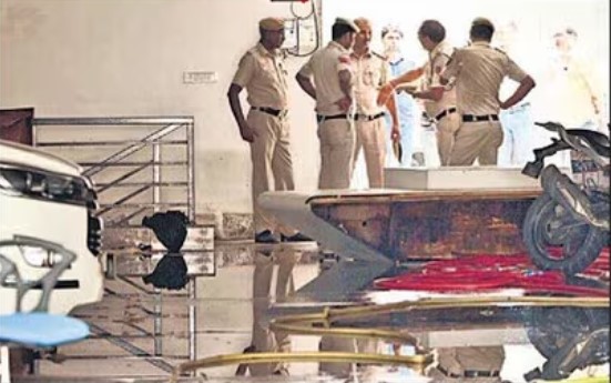 दिल्ली कोचिंग हादसे के बाद ऐक्शन मोड में MCD, 25 अवैध बेसमेंट को किया सील; 17 मालिकों को कारण बताओ नोटिस जारी