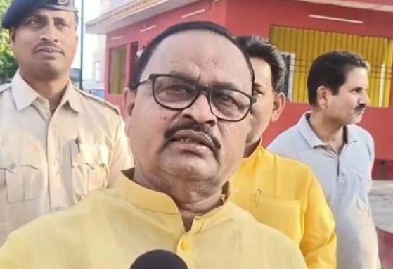 विधायक गोपाल मंडल के फिर बिगड़े बोल,  JDU के 2 नेताओं पर बरसे; एक को काला तो दूसरे को गोरा नाग बताया