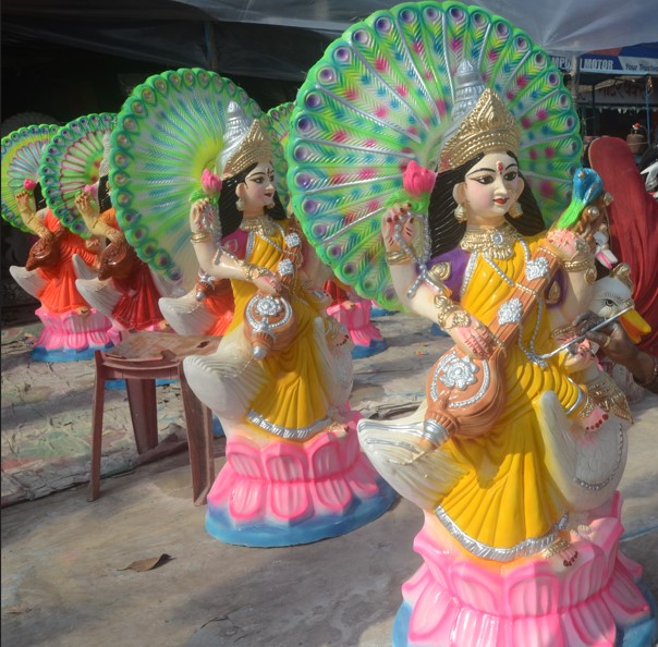 सरस्वती पूजा पर रवि योग व रेवती नक्षत्र का गजब का संयोग,  जानिए पूजा करने का शुभ मुहूर्त