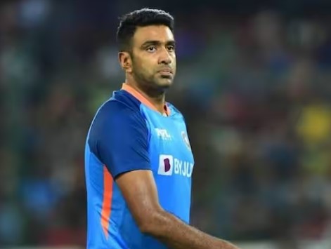 अश्विन टेस्ट रैंकिंग में शीर्ष पर बरकरार, बुमराह चौथे पायदान पर