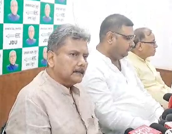 बिहार में शिक्षकों को दीपावली से लेकर छठ पूजा तक मिलेगी छुट्टी? शिक्षा मंत्री की ओर से आया बड़ा बयान