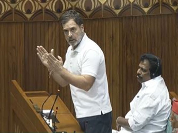 लोकसभा में राहुल गांधी के हिंदू वाले बयान पर बवाल, बीजेपी भड़की; अमित शाह बोले- देश से माफी मांगे