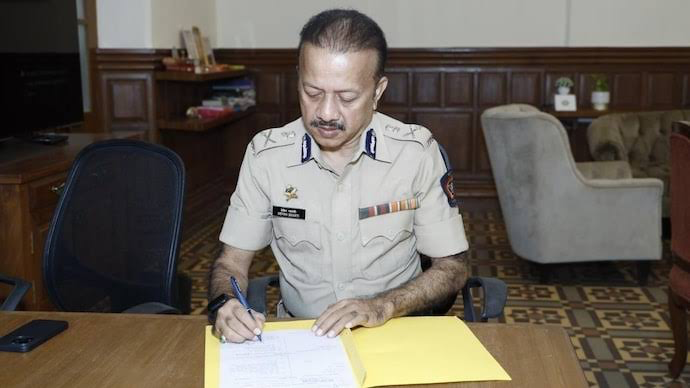 देवेन भारती बने मुंबई के नए पुलिस कमिश्नर, 26/11 हमले की जांच में निभाई थी अहम भूमिका