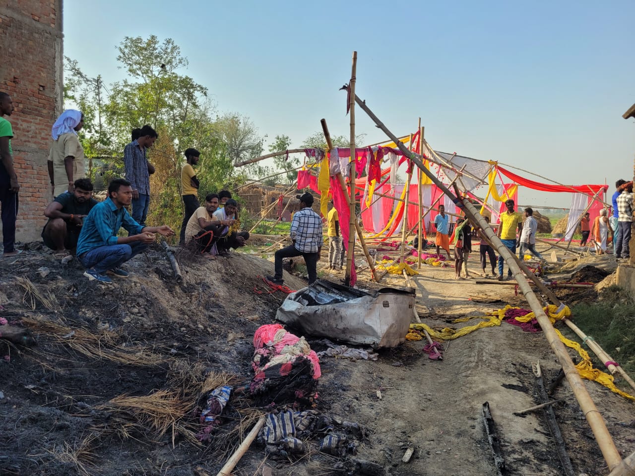 दरभंगा में बड़ा हादसा, आतिशबाजी से लगी आग की चपेट में आकर एक ही परिवार के 6 लोगों की मौत