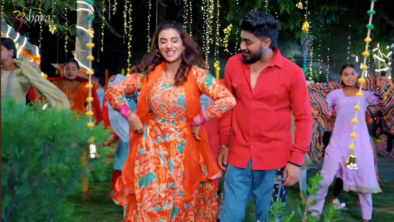 सावन की आहट पर अक्षरा सिंह ने रिलीज किया बोलबम स्पेशल गाना 'सुट गेरुआ कलर'