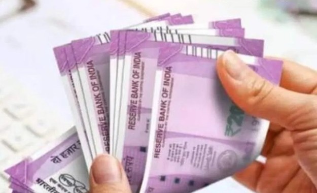 संडे के दिन खुला बैंक, बुजुर्ग ने पैसे भी निकाले; क्या है पूरा मामला? जानिए