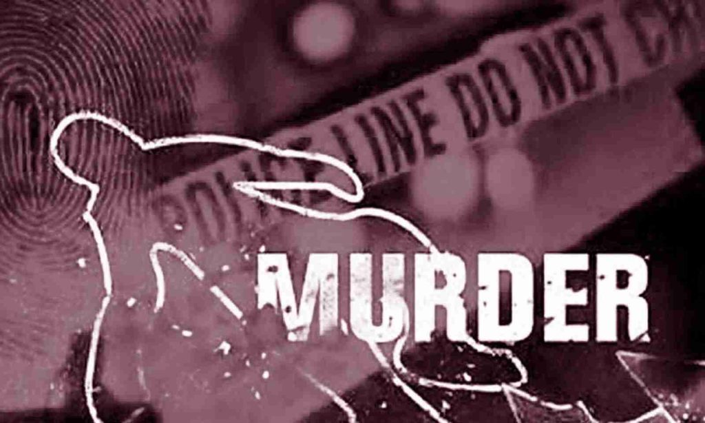 यूपी के फर्रुखाबाद में अवैध खनन रोकने गई पुलिस पर हमला, ट्रैक्टर से कुचलकर सिपाही को मार डाला