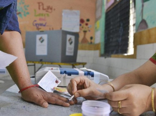 लोकसभा चुनाव : यूपी में 15 करोड़ से अधिक मतदाता 7 चरणों में करेंगे मताधिकार का प्रयोग