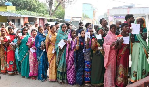 Jharkhand elections: झारखंड में 38 सीटों पर मतदान खत्म, CM हेमंत सोरेन समेई कई दिग्गजों की किस्मत EVM में कैद