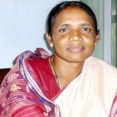 JMM ने सिंहभूम में पूर्व मंत्री जोबा मांझी को भाजपा नेता गीता कोड़ा के खिलाफ मैदान में उतारा