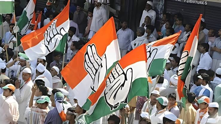 कांग्रेस का बिहार में नौकरी दो या सत्ता छोड़ो महाप्रदर्शन 25 जिलों में रोजगार कार्यालयों के बाहर हंगामा 