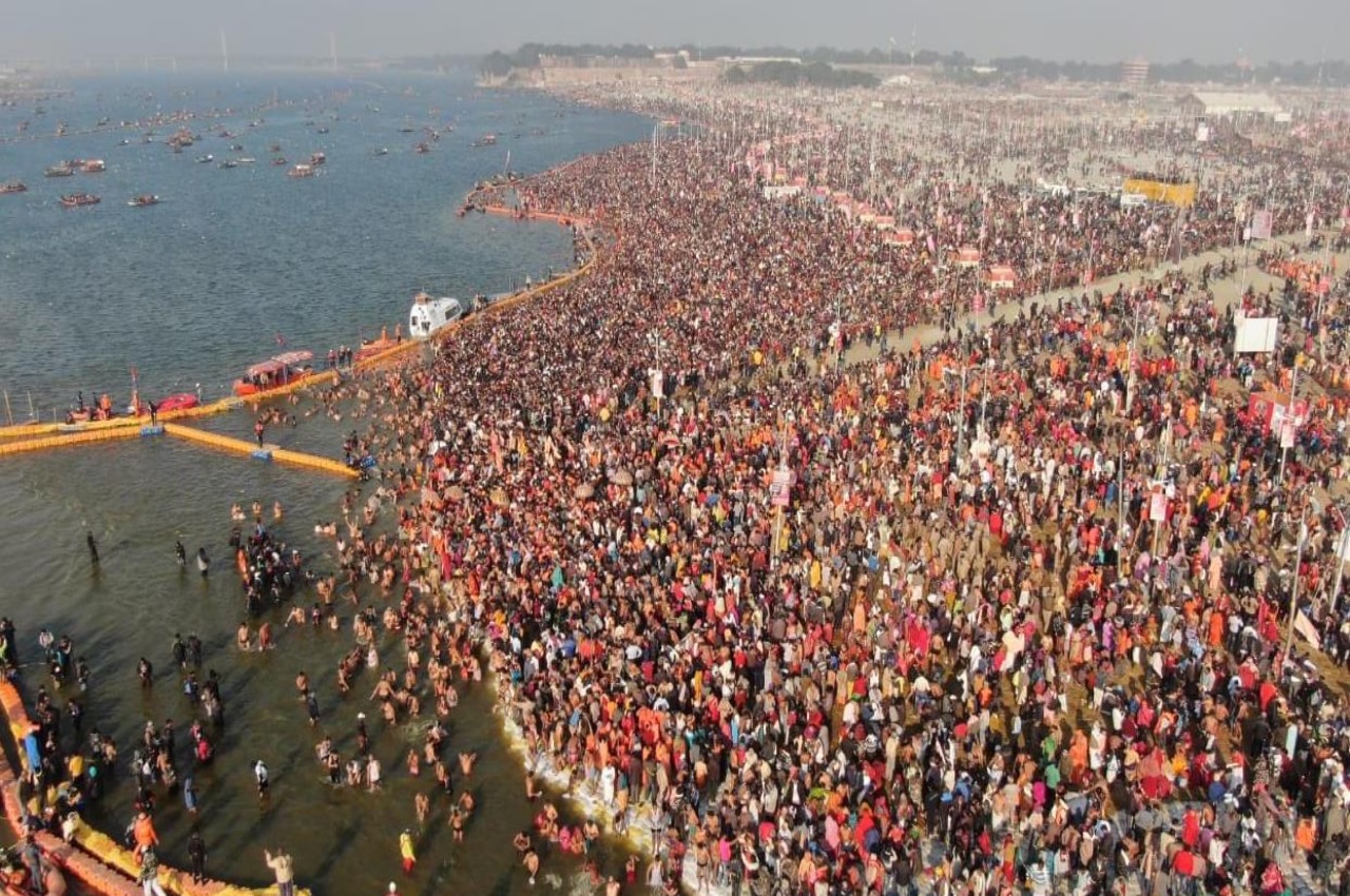 संगम नगरी में माघ मेला शुरू, मकर संक्रांति पर 8.70 लाख लोगों ने गंगा में डुबकी लगाई