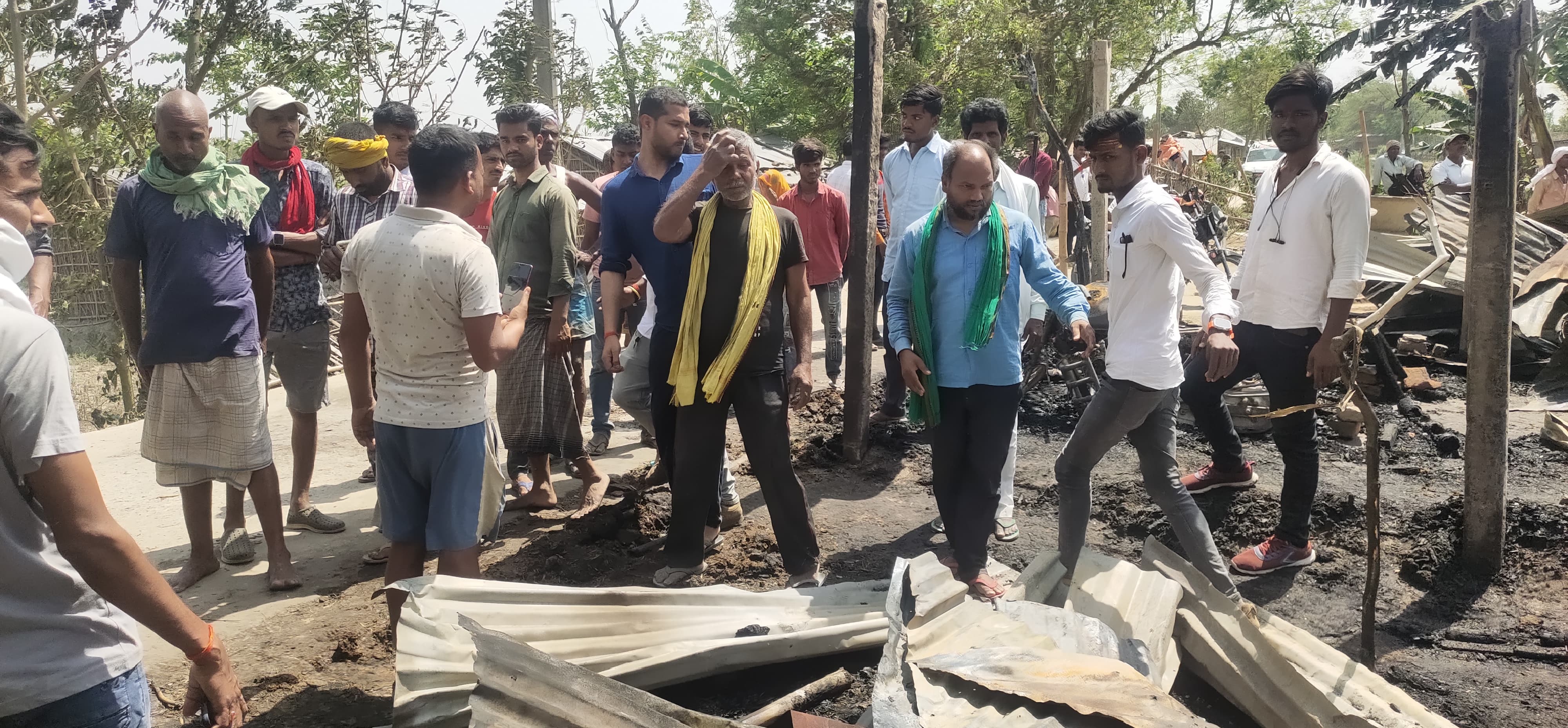  मधेपुरा में चूल्हे की चिंगारी बनी काल, आग में झुलसकर दो बच्चों की मौत