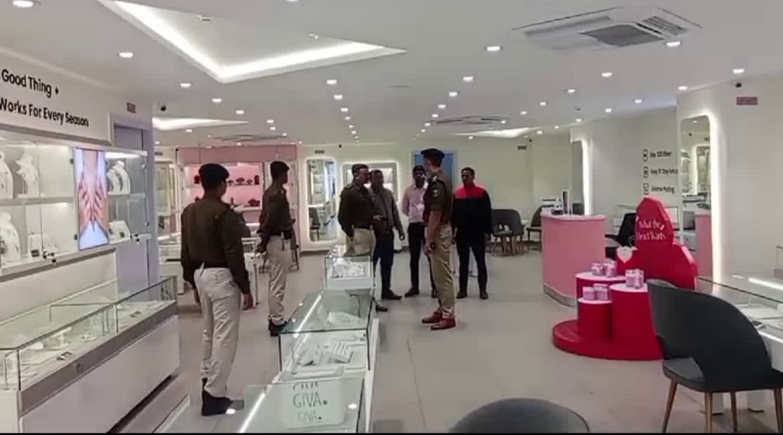 पटना के दानापुर में 50 लाख की लूट, दिनदहाड़े ज्वेलरी शॉप को बनाया निशाना