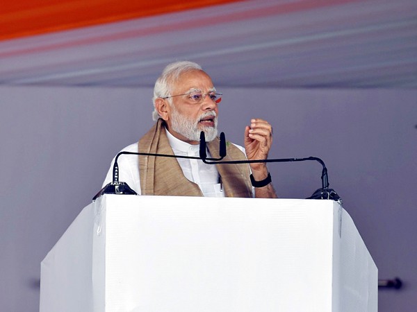 दशकों बाद जम्मू कश्मीर में आतंकवाद, सीमा पार से गोलीबारी के भय के बिना हो रहे हैं चुनाव : PM मोदी