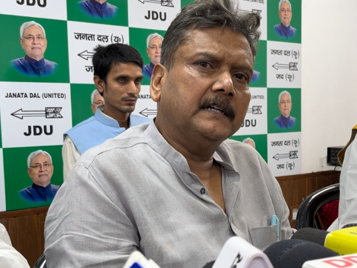 बिहार में शिक्षकों की ट्रांसफर-पोस्टिंग पर रोक, हाई कोर्ट के आदेश के बाद शिक्षा मंत्री ने किया ऐलान