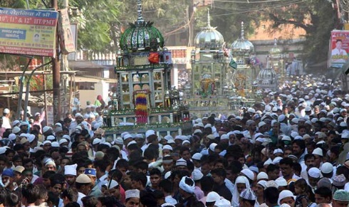 मुहर्रम पर माहौल बिगाड़ने वालों की खैर नहीं, ड्रोन से ताजिया जुलूस की निगरानी; सोशल मीडिया पर भी पैनी नजर