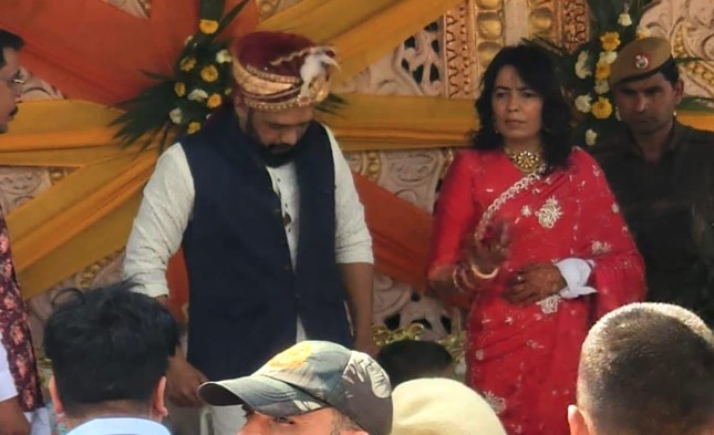 दिल्ली में गैंगस्टर काला जठेड़ी ने हिस्ट्रीशीटर अनुराधा चौधरी संग लिए सात फेरे