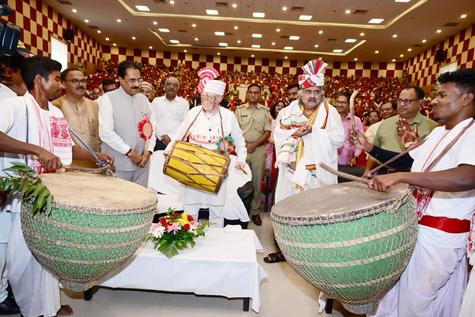 झारखंड के राज्यपाल ने कहा, आदिवासी केवल शब्द नहीं यह एक संस्कृति है; इसे बचाने की जररूरत