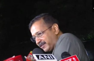 शराब नीति घोटाला: अरविंद केजरीवाल ने नियमित जमानत के लिए अदालत का रुख किया
